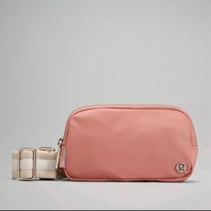 Lululemon everywhere crossbody pastel pink nwot